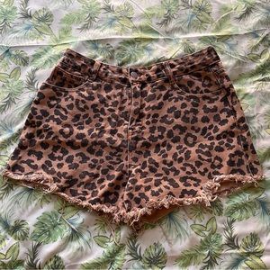 SUPER CUTE SHORTS 🐆